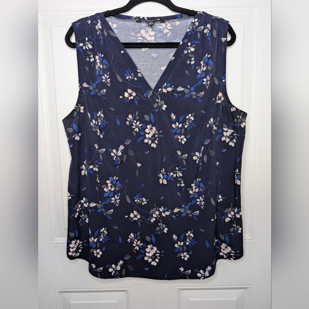 Floral Navy Sleeveless Top